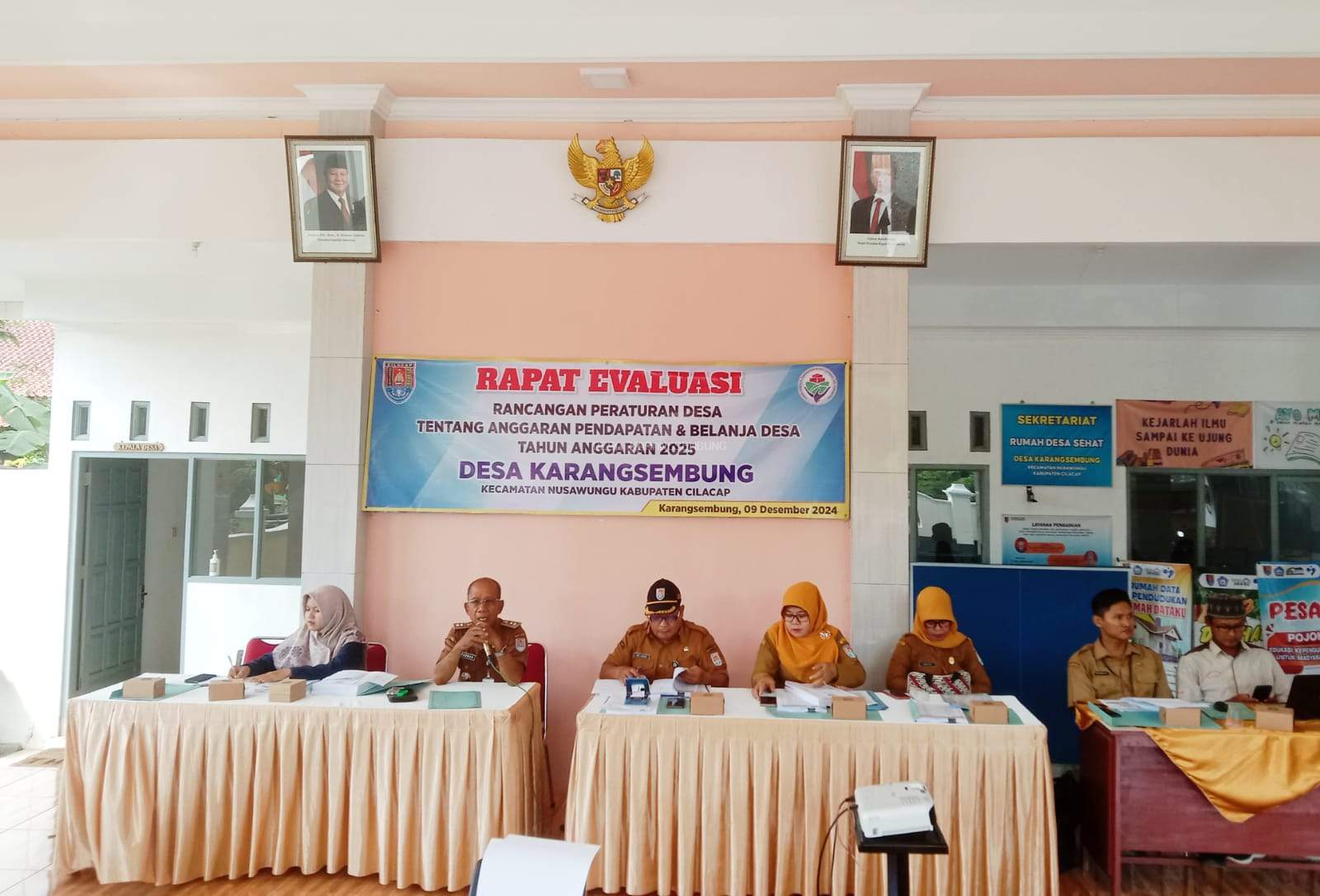 Rapat Evaluasi Rancangan Peraturan Desa tentang Anggaran Pendapatan dan Belanja Desa TA 2025
