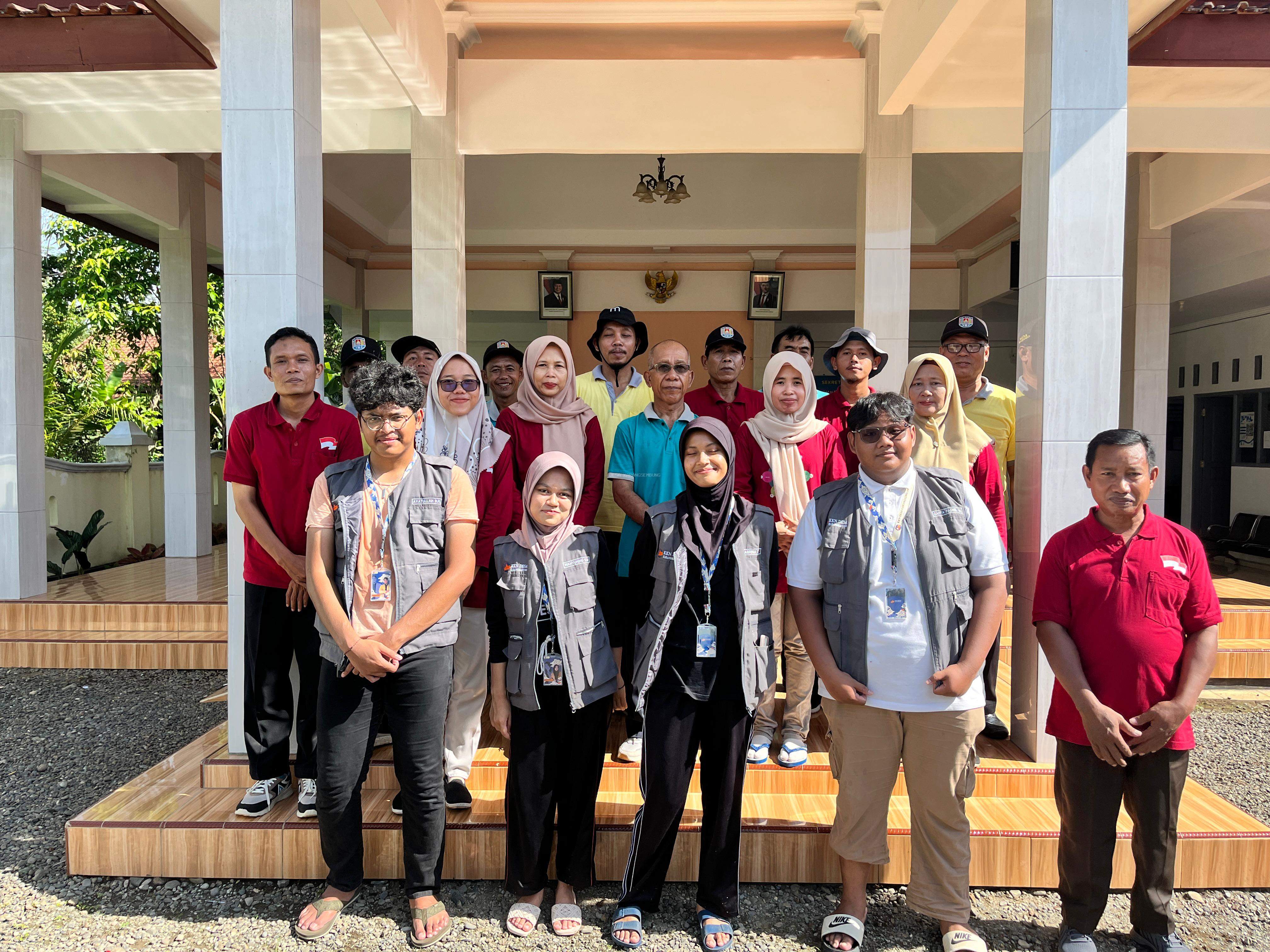 Gerakan Menanam Tanaman Pangan dan Senam Bersama KKN UNSOED di Desa Karangsembung